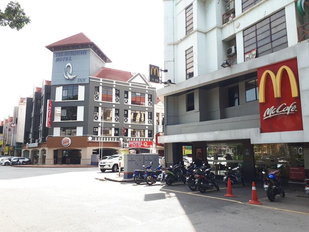 Oyo 176 Hotel Q Inn Petaling Jaya Extérieur photo